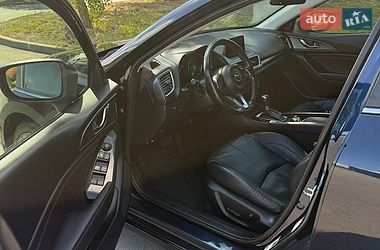 Седан Mazda 3 2018 в Чернігові