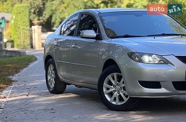 Седан Mazda 3 2005 в Жовкве