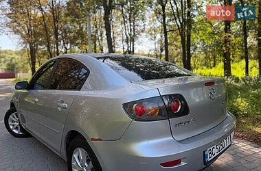 Седан Mazda 3 2005 в Жовкве