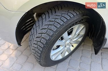 Седан Mazda 3 2005 в Жовкве