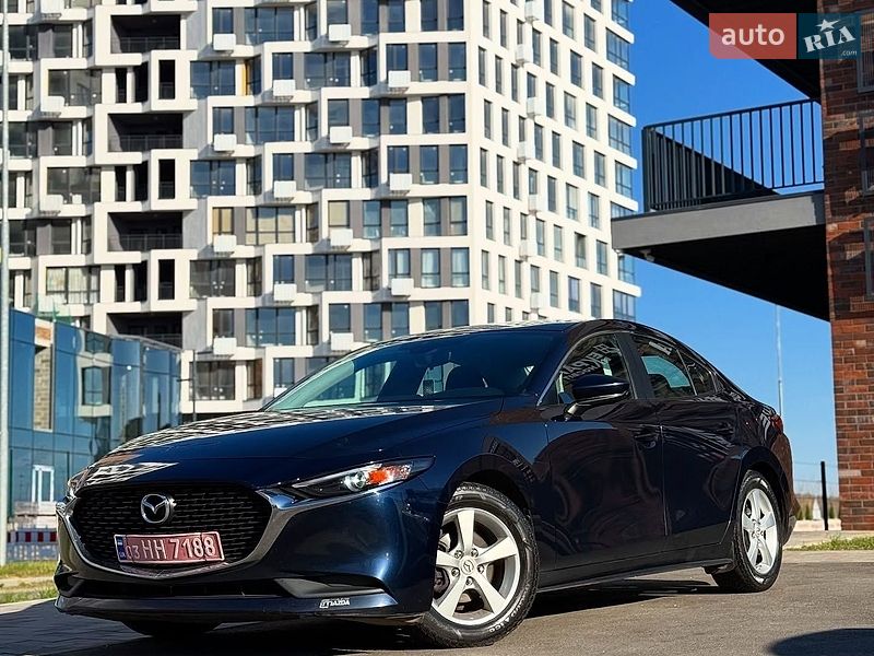 Седан Mazda 3 2019 в Львове
