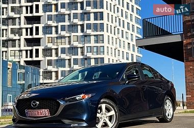 Mazda 3  2019