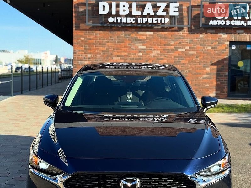 Седан Mazda 3 2019 в Львове