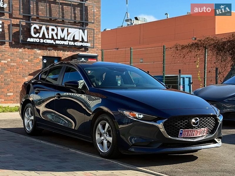Седан Mazda 3 2019 в Львове