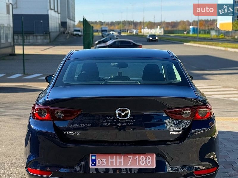 Седан Mazda 3 2019 в Львове