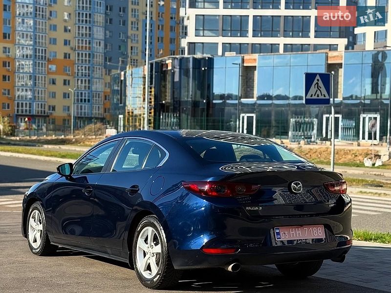 Седан Mazda 3 2019 в Львове