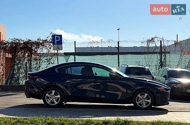 Седан Mazda 3 2019 в Львове