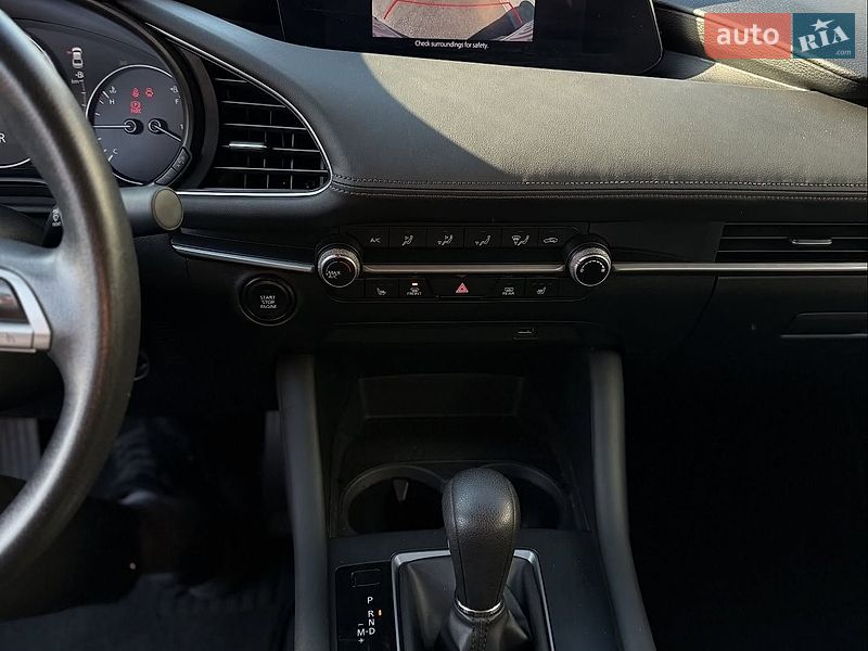 Седан Mazda 3 2019 в Львове