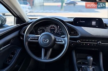 Седан Mazda 3 2019 в Львове