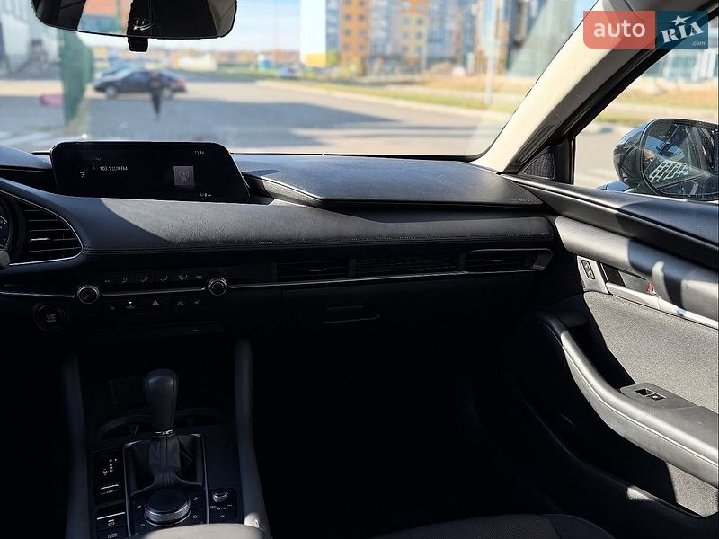 Седан Mazda 3 2019 в Львове