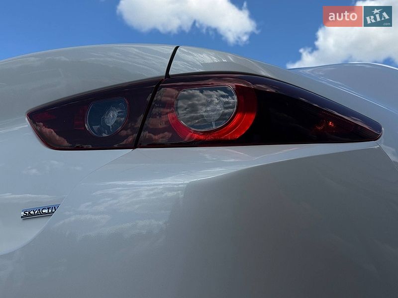 Седан Mazda 3 2023 в Рівному