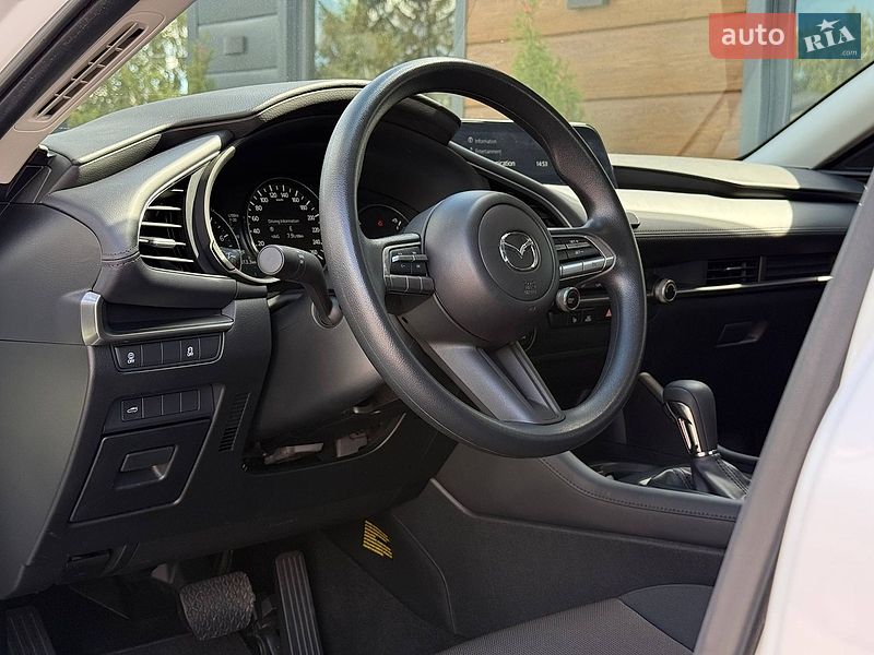 Седан Mazda 3 2023 в Рівному