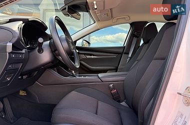 Седан Mazda 3 2023 в Рівному