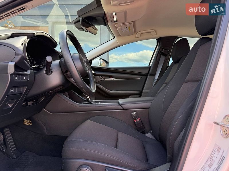 Седан Mazda 3 2023 в Рівному