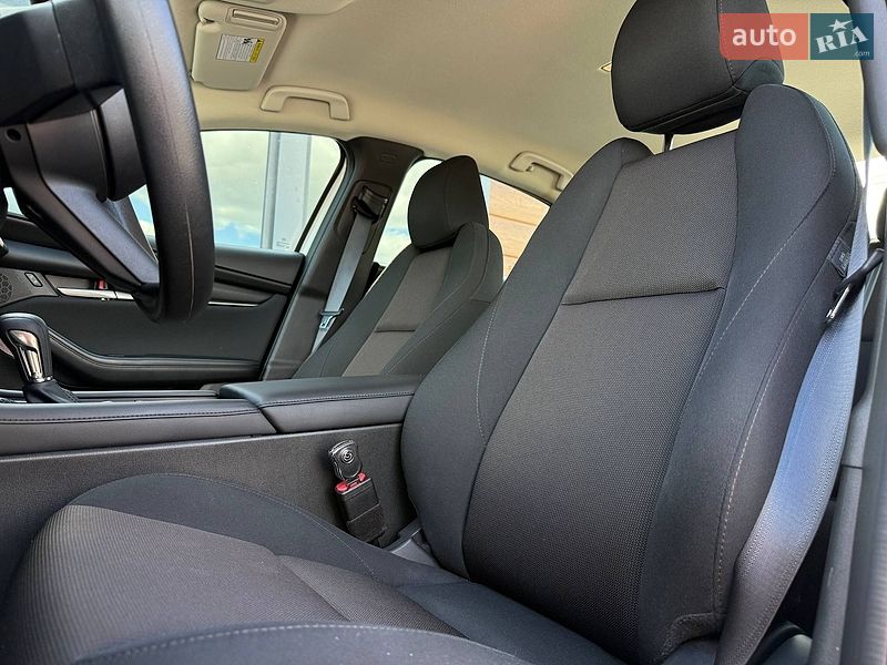 Седан Mazda 3 2023 в Рівному