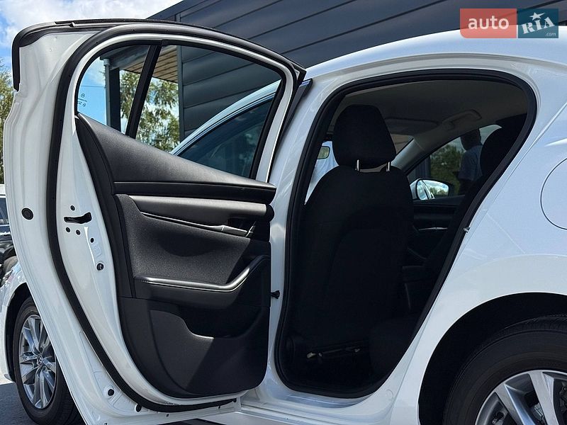 Седан Mazda 3 2023 в Рівному