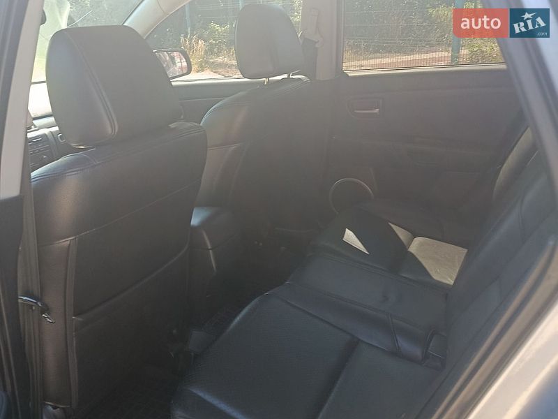 Хэтчбек Mazda 3 2004 в Ужгороде