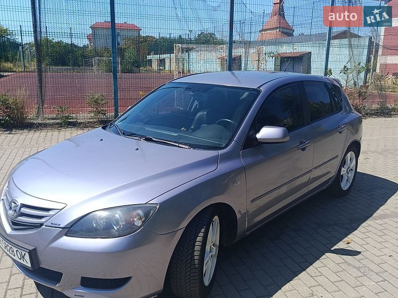 Хетчбек Mazda 3