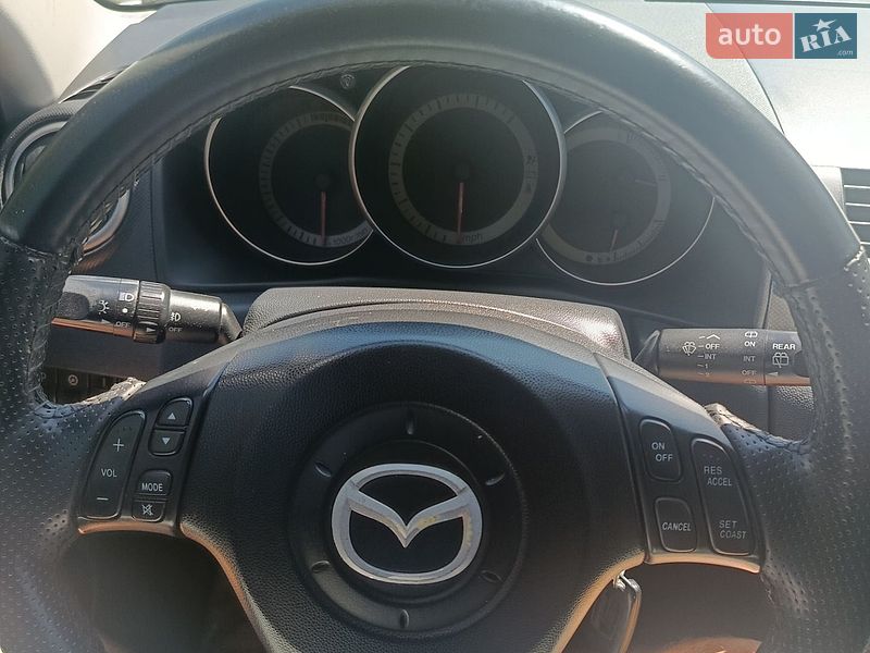 Хэтчбек Mazda 3 2004 в Ужгороде