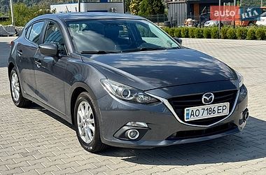 Mazda 3  2015