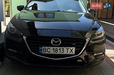 Mazda 3  2018