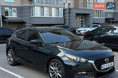 Mazda 3  2018