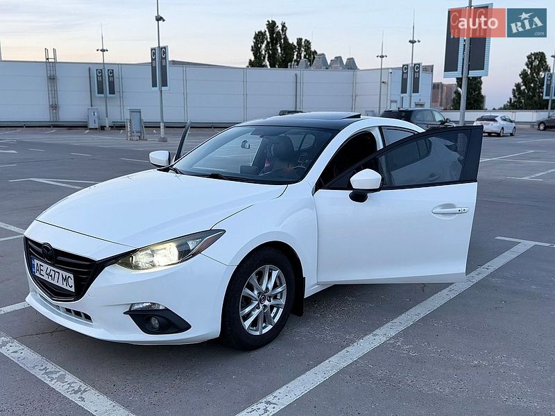 Седан Mazda 3 2015 в Києві