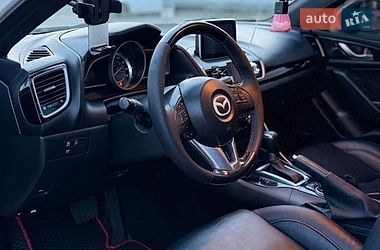 Седан Mazda 3 2015 в Києві