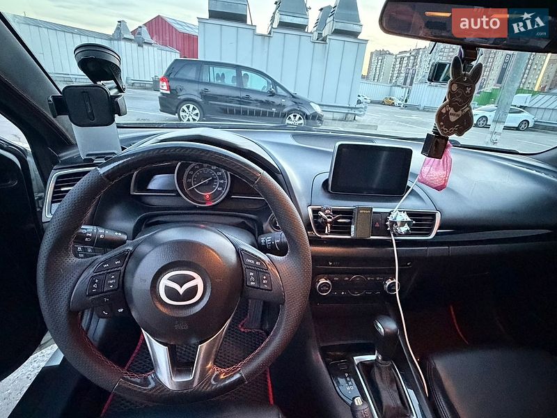 Седан Mazda 3 2015 в Києві