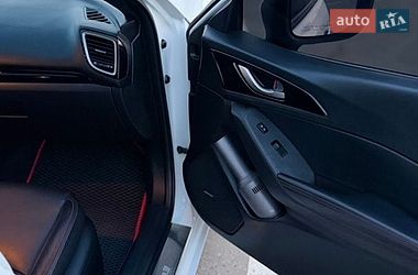 Седан Mazda 3 2015 в Києві