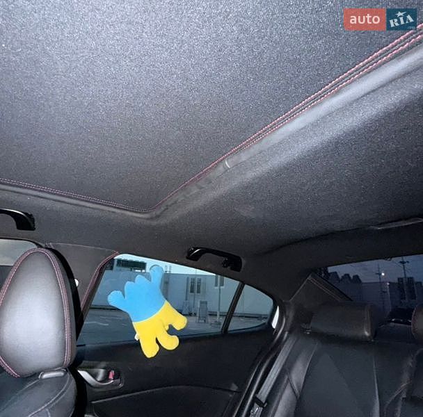 Седан Mazda 3 2015 в Києві