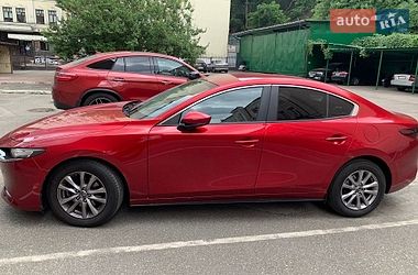 Mazda 3  2019