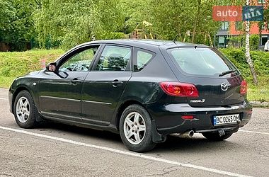 Mazda 3  2004