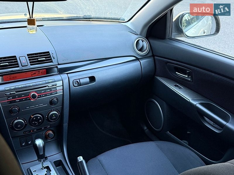Хэтчбек Mazda 3 2007 в Николаеве