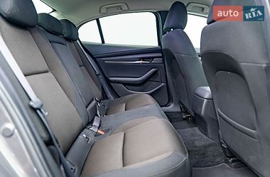 Седан Mazda 3 2019 в Киеве