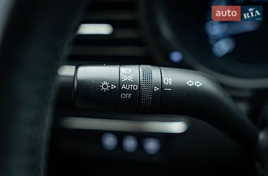 Седан Mazda 3 2019 в Киеве