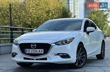 Mazda 3  2018