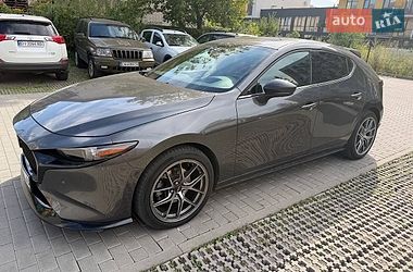 Mazda 3  2023