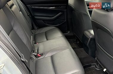 Седан Mazda 3 2019 в Ровно