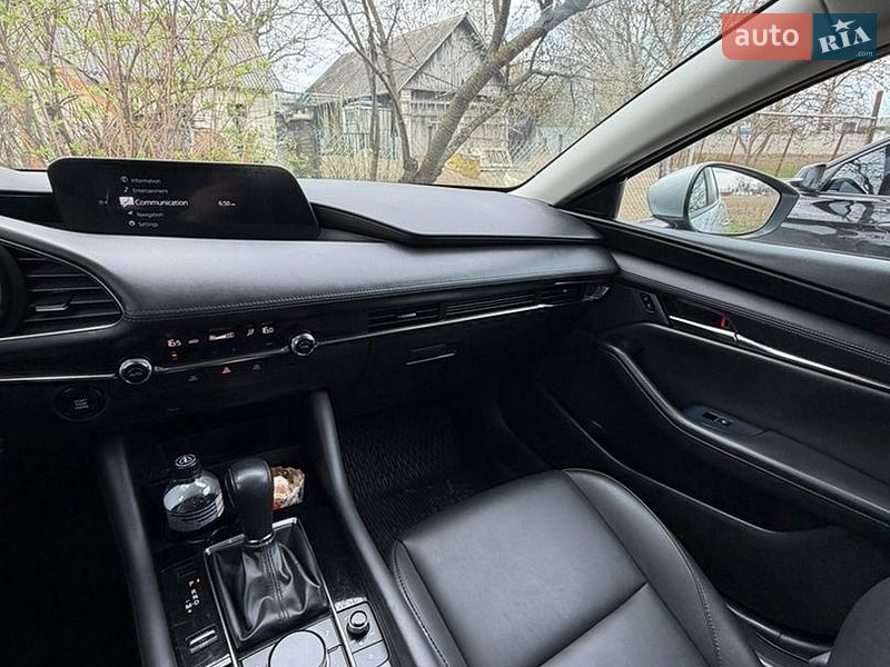 Седан Mazda 3 2019 в Ровно