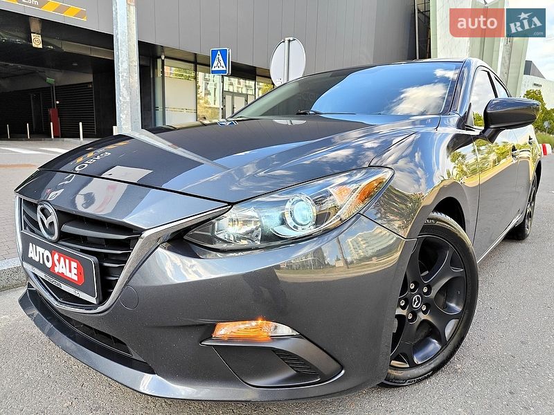 Седан Mazda 3 2016 в Киеве