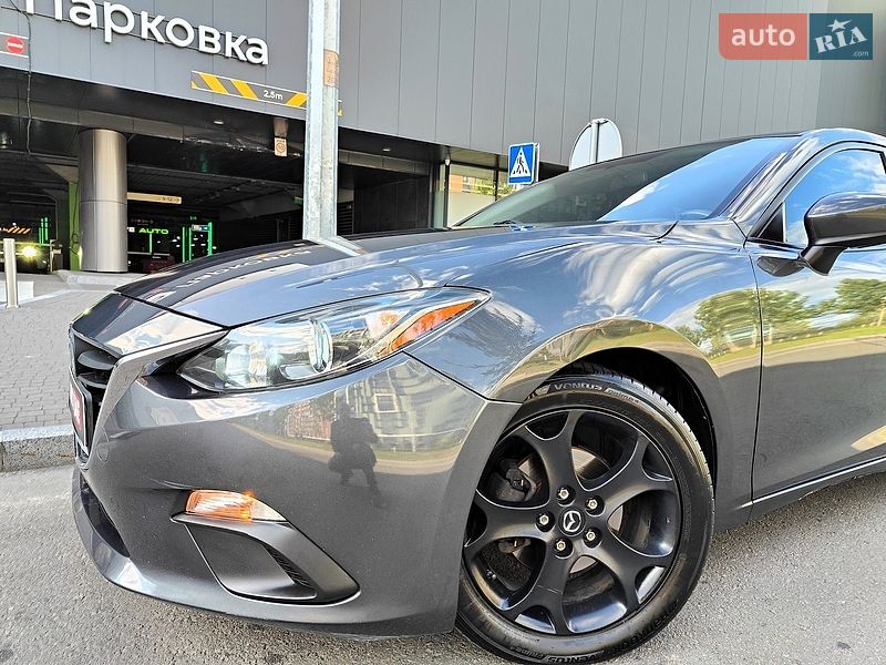 Седан Mazda 3 2016 в Киеве