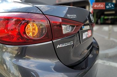 Седан Mazda 3 2016 в Киеве