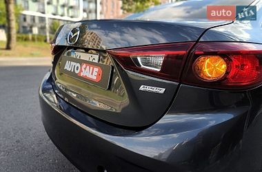 Седан Mazda 3 2016 в Киеве