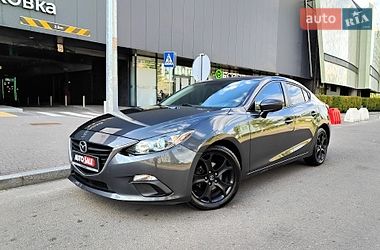 Седан Mazda 3 2016 в Киеве