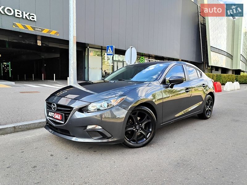 Седан Mazda 3 2016 в Киеве