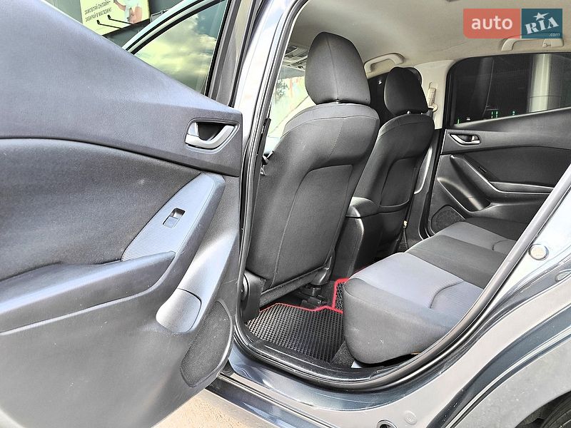 Седан Mazda 3 2016 в Киеве