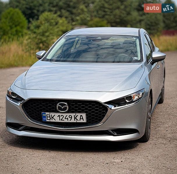 Седан Mazda 3 2019 в Ровно