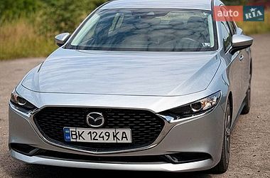 Mazda 3  2019