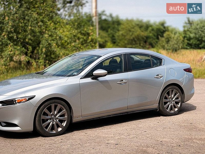 Седан Mazda 3 2019 в Ровно